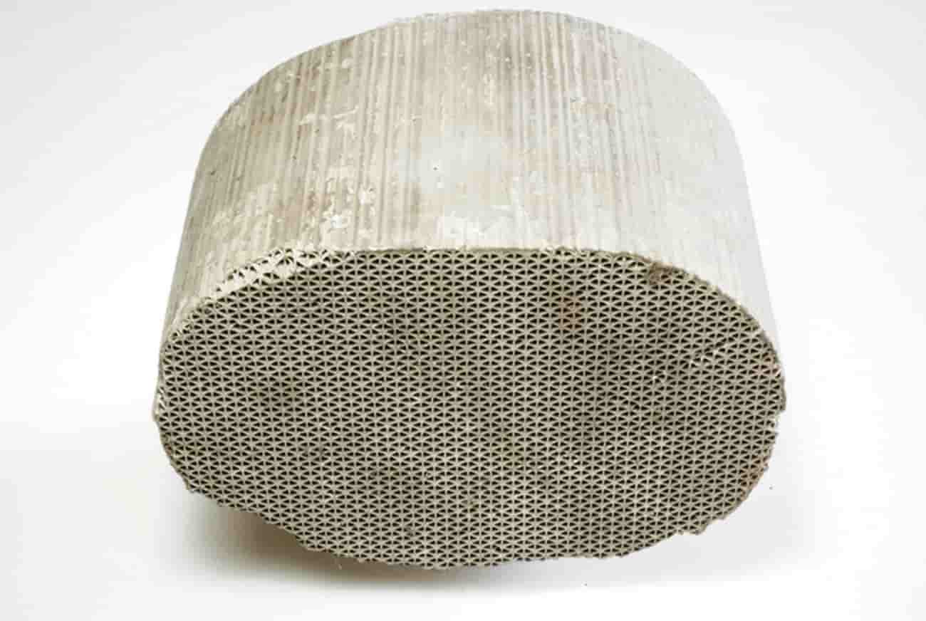 ساختار داخلی کاتالیزور