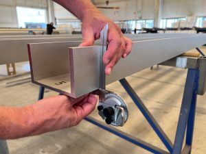 اشتباهات رایج هنگام خرید پروفیل صنعتی | راهنمای انتخاب فنی